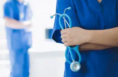 ویزیت پزشک متخصص در منزل